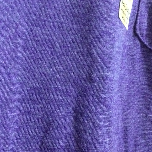 OP brand. Vneck solid tshirt - Picture 5 of 8